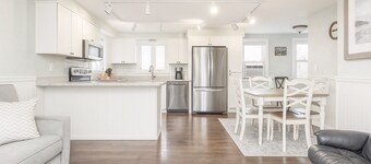 Spacious 5BR Family Dream with Private Beach Access