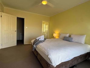 4 habitaciones y ropa de cama 