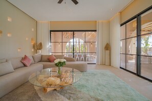 Smart TV, fireplace, table tennis - Villa BALI with private heated pool, sauna, close to Amelkis golf course (Marrakech)