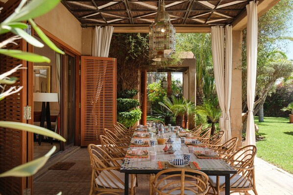 Outdoor dining
