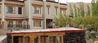 Chomal Cottages