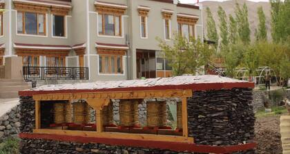 Chomal Cottages