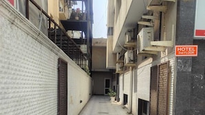 مدخل المنشأة