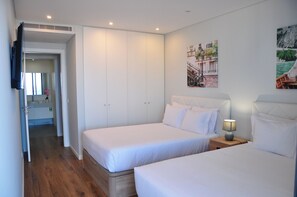 2 habitaciones, tabla de planchar con plancha, wifi y ropa de cama 