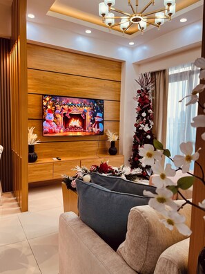 Interior - Cylos Place Manhattan  with 2 bedroom apartment,cozy home& accessible. (Quezon City)