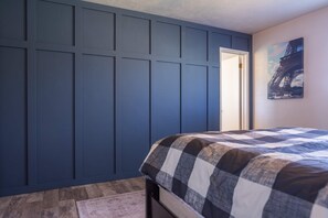 3 habitaciones, tabla de planchar con plancha, cuna de viaje y wifi 