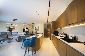 Luxury Villa, 4 Bedrooms, Sauna | Living area