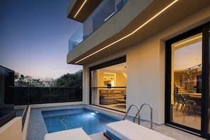 Luxury-Villa, 4 Schlafzimmer, Sauna | Terrasse/Patio