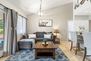 Smart TV - Experience luxury at Sedona Cornerstone Retreat, a spacious 3-bedroom home in Village of Oak Creek. (Sedona)