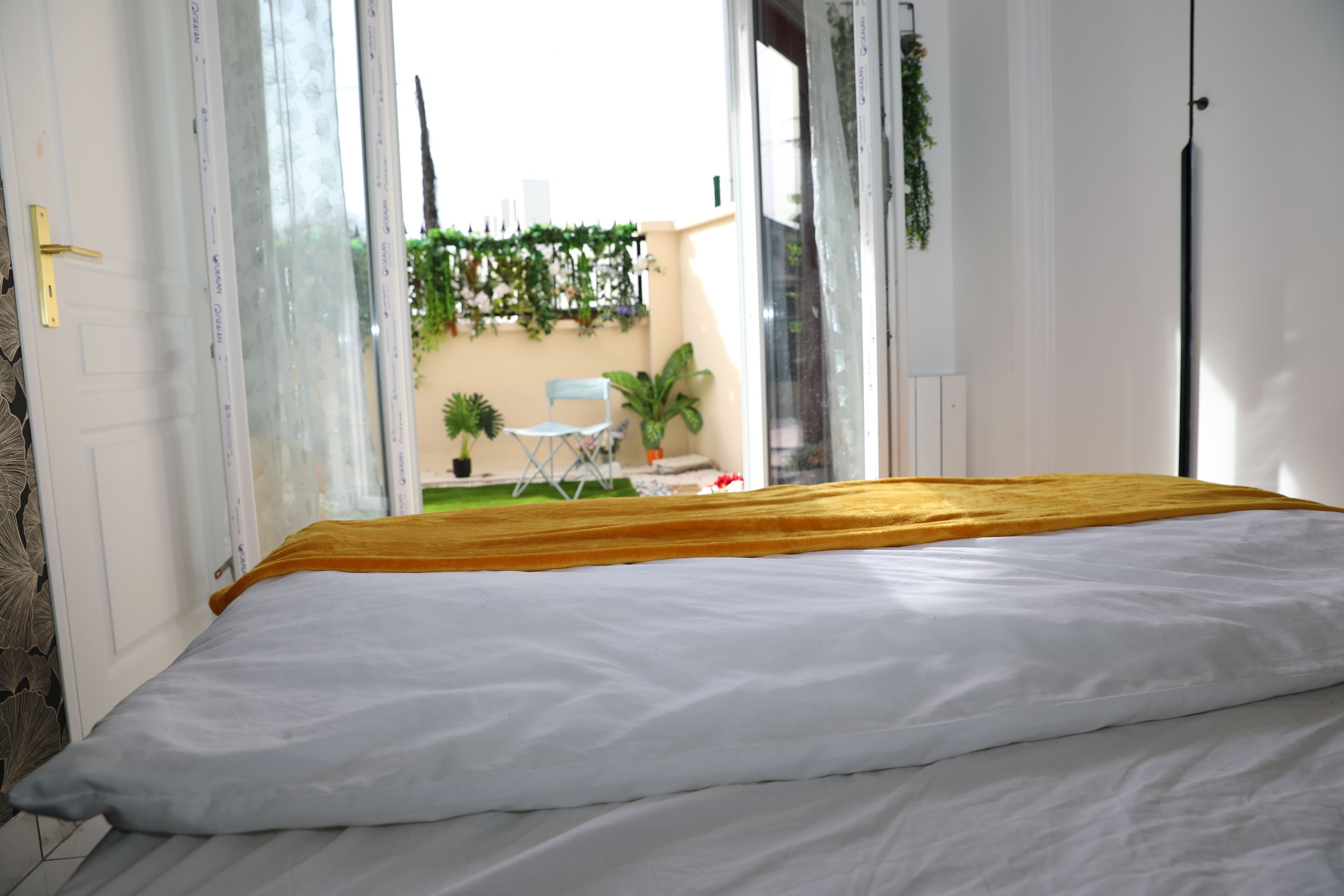 1 slaapkamer, een strijkplank/strijkijzer, wifi, beddengoed