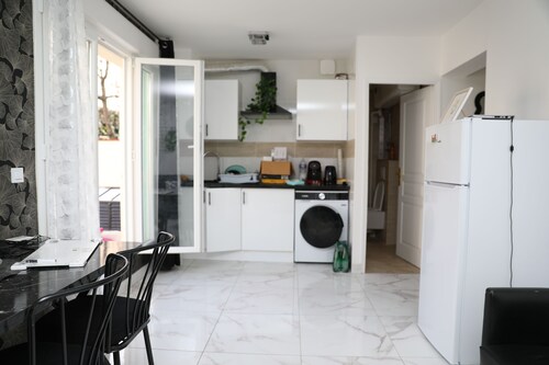 Lux Black&White 15 Min To Paris & CDG