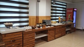 Restaurant - Hotel Dhroov By Mystical Views (Shimla)
