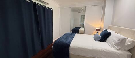 1 habitación, wifi y ropa de cama