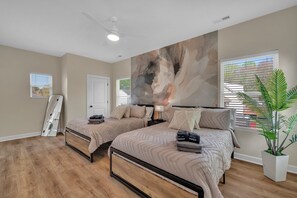 3 عدّة غرف نوم ومكواة/لوح كي وسرير سفر وواي فاي