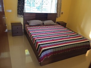 3 bedrooms, WiFi, bed sheets