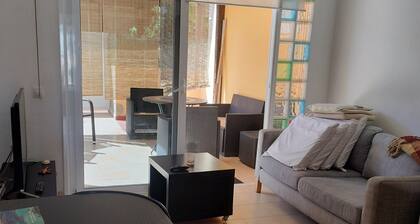 Charming apartment, quiet urbanization only 100 meters from the beach