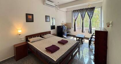 Studio Arambol Hideaway R4 by Mukund Sadan Arambol