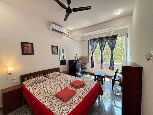Studio, 1 Bedroom, Smoking, Mountain View | 1 bedroom