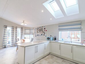 Oppvaskmaskin og kjøkkenutstyr