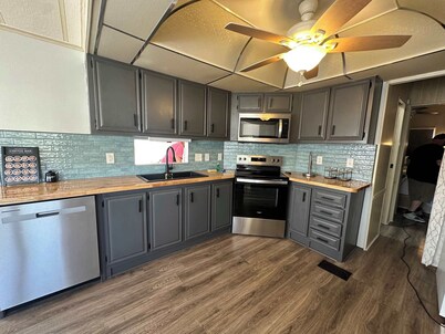 Badin Shores Resort - Excellent Lake View Home - Pools & Lots of Amenities - Gre