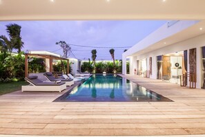 Villa | 5 bedrooms - Niko 2 R New Villa Close to Finns Beach Club (Canggu)