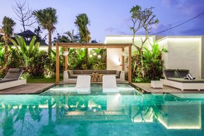 Villa | 5 bedrooms - Niko 2 R New Villa Close to Finns Beach Club (Canggu)