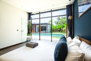 House, Smoking