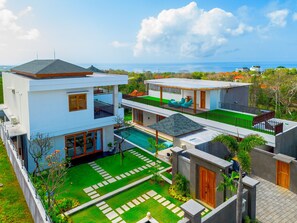 Villa | 6 bedrooms - Breeze Opulent 6 BR in With Ocean View 5 Mins to Savaya (Pecatu)