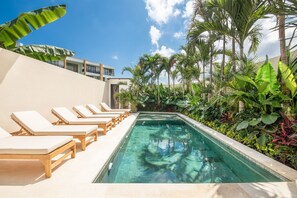 Villa | 6 bedrooms - Mateo Villa Marvelous 6BR 2 Mins to Beach (Canggu)