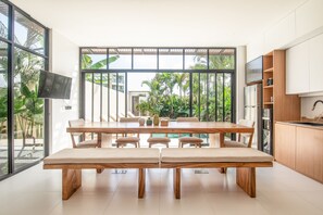 บ้านพัก | 6 ห้องนอน