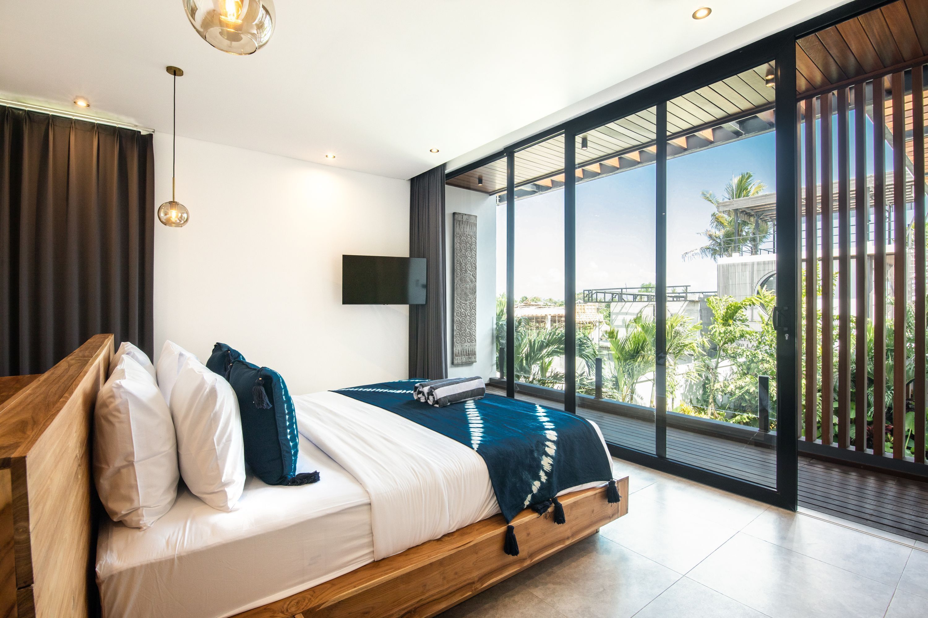 5 bedrooms