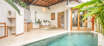 BA Villa 2 1BR Elegant 1-br Villa With Pool 800m to Echo Beach