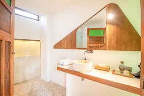 Villa | 2 bedrooms - BA Villa 7 2BR Villa Art Dec Contemporary 2-br Art Deco Villa 800m to the Bea (Canggu)