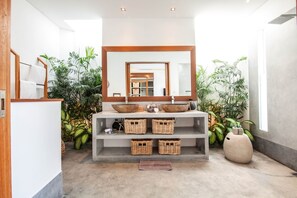 Villa | 4 bedrooms - Canggu Julia 2 in Dalung (Canggu)