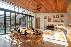 House, Smoking