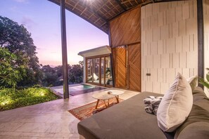 Apartment | 2 bedrooms - Penthouse 2 Gorgeous 2-br Penthouse Vi Gorgeous 2-br Penthouse With Views Beach 800m (Canggu)