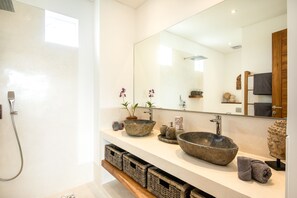 House, Smoking - Sol N3 S in Dalung (Canggu)