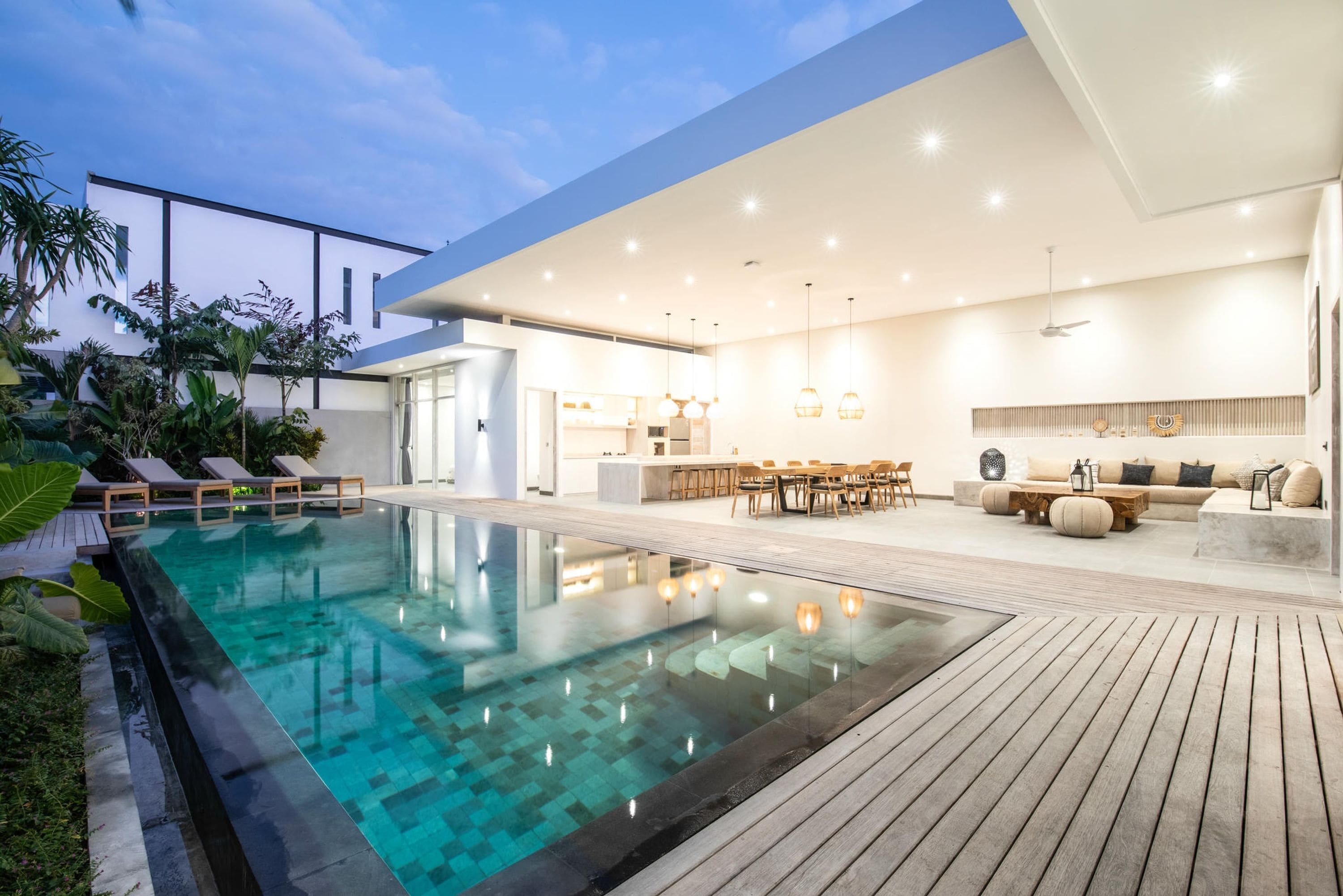 House, Smoking