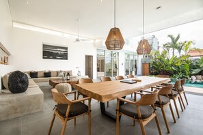 4 bedrooms - Canggu KOI 5 Villa in Canggu (Canggu)