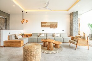 Villa | 4 bedrooms - sol N1 Incredible 4 Bds Villa Near Finns Club (Kerobokan)