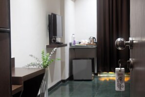 Double Room, City View | Free WiFi, bed sheets