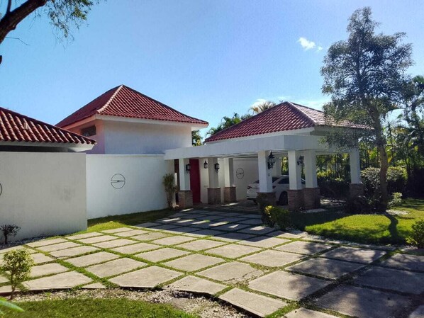 Property grounds - Villa Don Julio (Playa Juan Dolio)