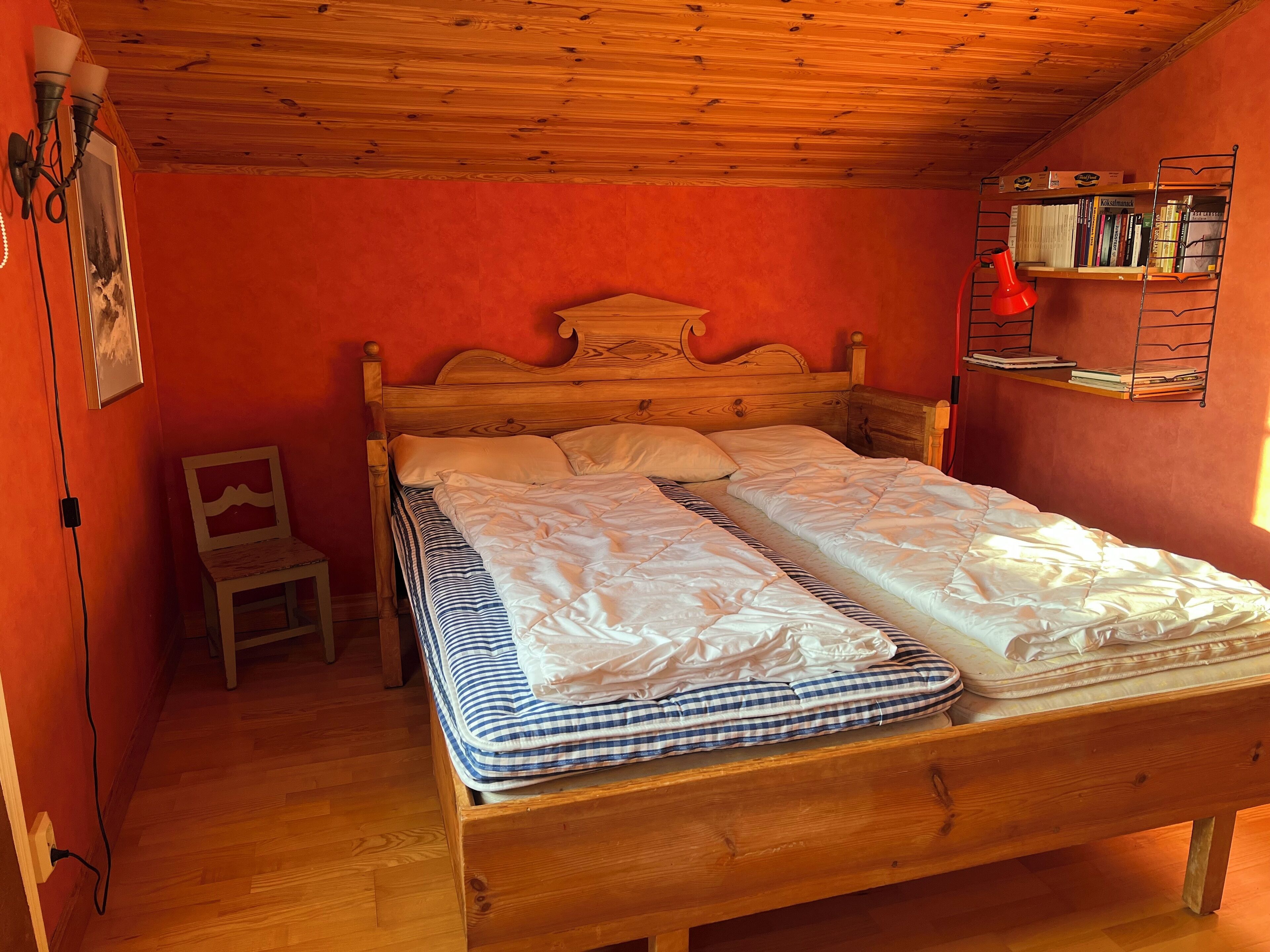 4 bedrooms, bed sheets