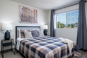 2 bedrooms, iron/ironing board, travel crib, free WiFi