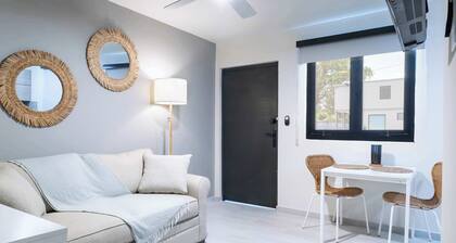 Entire complex Beachfront Villa Complex 12 Bedrooms, 6 Baths, Sleeps 48