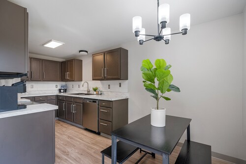 The Aria, Modern Apartment downtown Kalispell