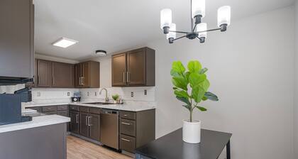 The Aria, Modern Apartment downtown Kalispell