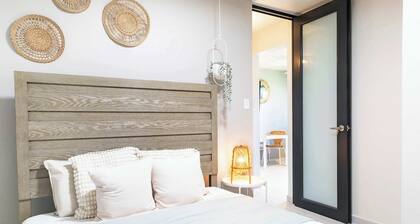 Villas Del Mar 4 · Beachfront Bliss + Walk to Dine