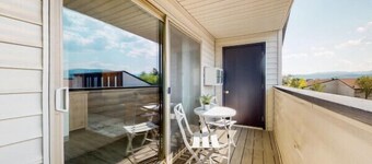 Fully furnished king suit one bedroom apartment.