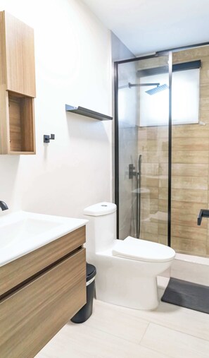 تجهيزات دش، مجففات شعر، مناشف